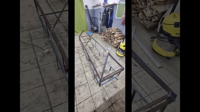своими руками.