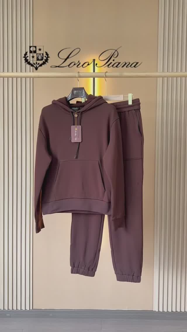 Мужской Костюм LORO PIANA коричневый