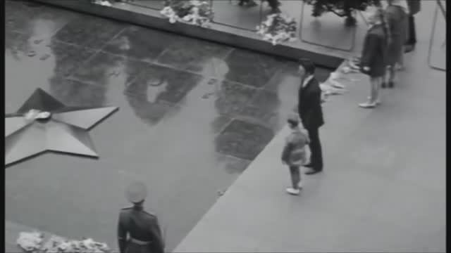 Лев Лещенко - Я сегодня до зари встану