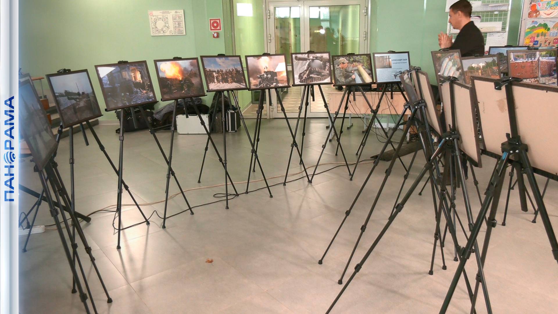 Фото, трогающие за душу:в Мариуполе открыли фотовыставку, посвященную преступлениям киевского режима