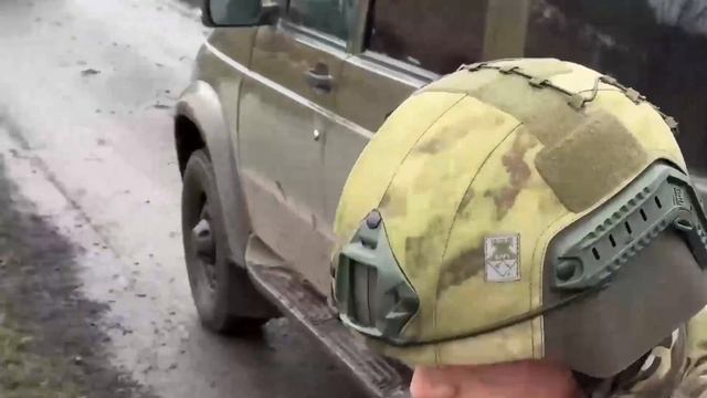 Российские морпехи объезжают деревни Курской области с гуманитарной помощью