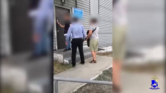 За получение незаконного денежного вознаграждения в особо крупном размере задержан директор НКО