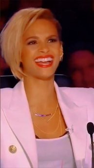 Гибкость гимнастки на AGT