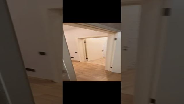 1000443706.mp4