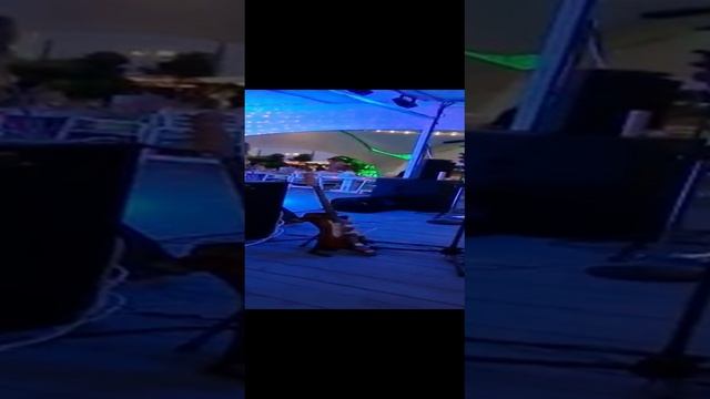 Я уже тогда в 3 года  представляла себя звездой!
Моя первая сцена🙃