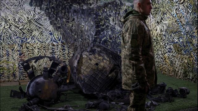 Украина показала обломки ракеты «Орешник» иностранным журналистам