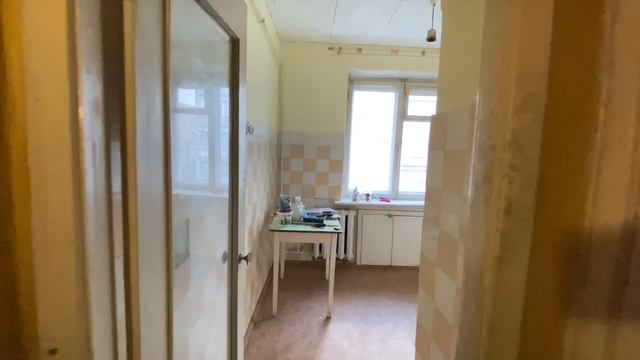 Продам очень тёплую двухкомнатную квартиру по ул.25 Января, д.22