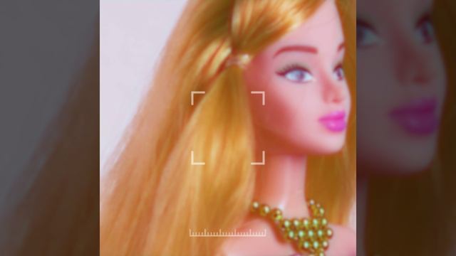 Кукла шарнирная «Снежная принцесса», в красном платье, со съемными аксессуарами(арт.1000661707)