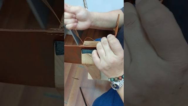 создание обложки для ежедневника из натуральной кожи