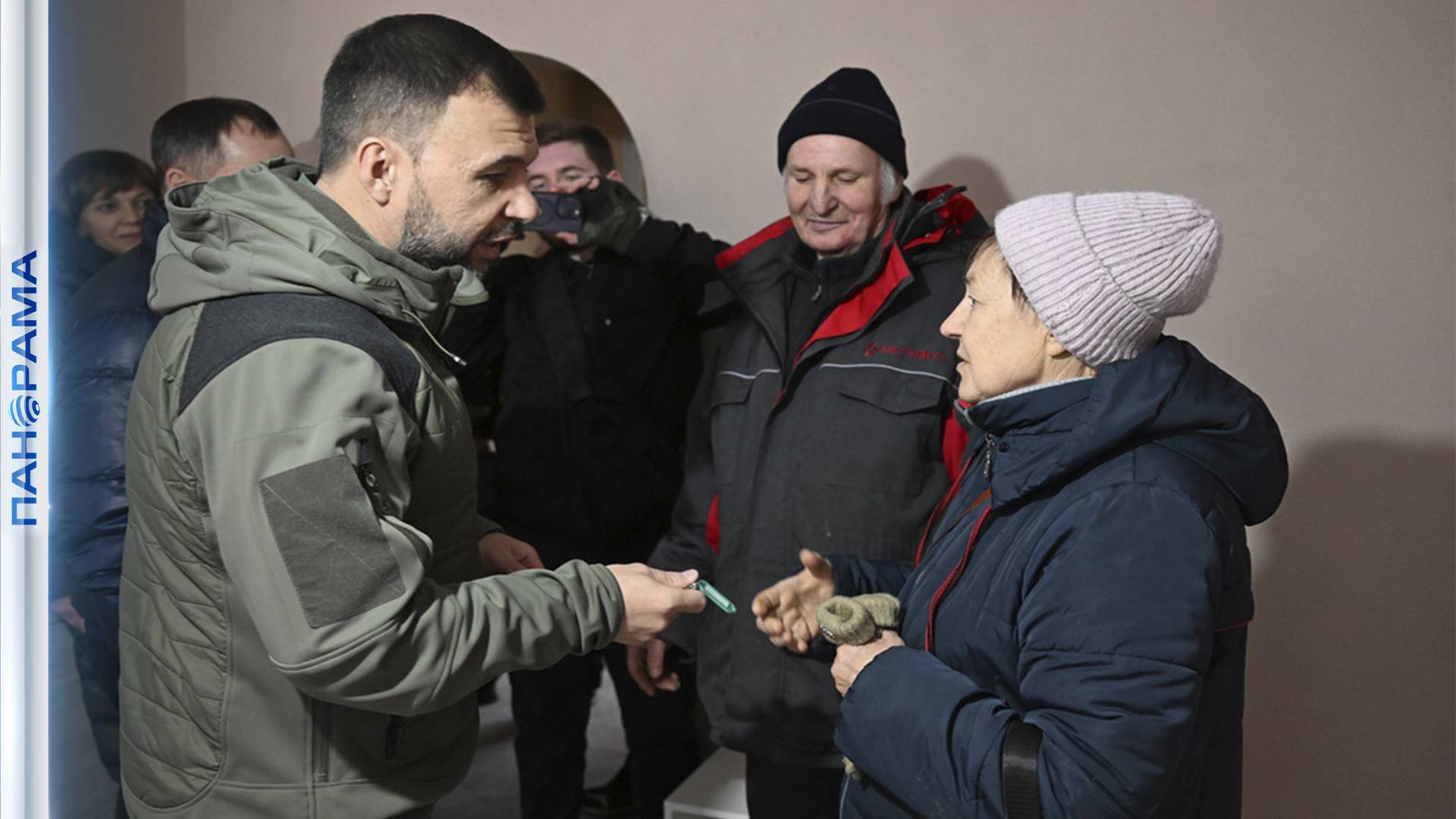 Вернулись домой! Жители Авдеевки получили ключи от квартир в первом восстановленном доме