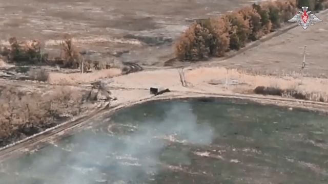 Танкисты атакуют врага, расчищая путь для пехоты