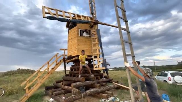 Моменты субботника по сборке ветрового колеса