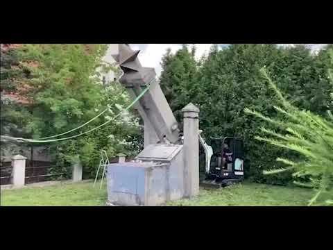 В польском Мальборке снесли памятник советским воинам