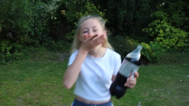 COKE AND MENTOS CHALLENGE_ _ 1.5K SUBS SPECIAL