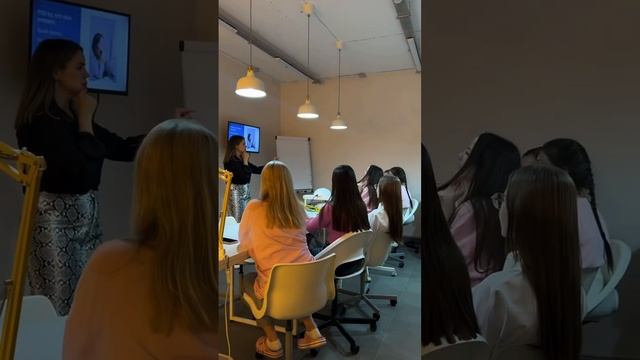 КОРПОРАТИВНЫЙ ТРЕНИНГ ПО РЕЧИ и ГОЛОСУ от ОЛЬГИ МАРКУЛЬ для салона ZLOBINA NAILS