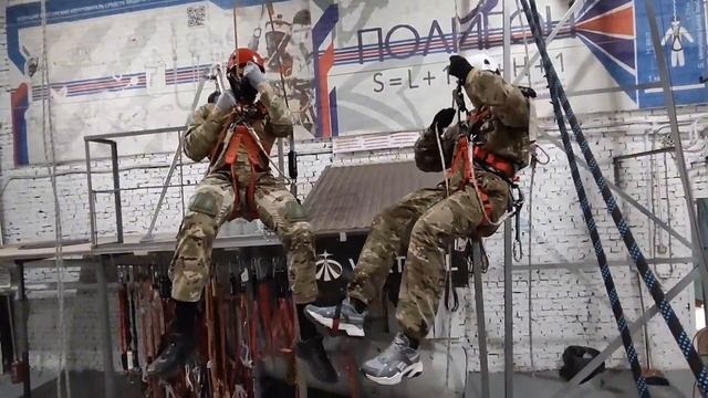 Использование спускового устройства Грач во время обучения.