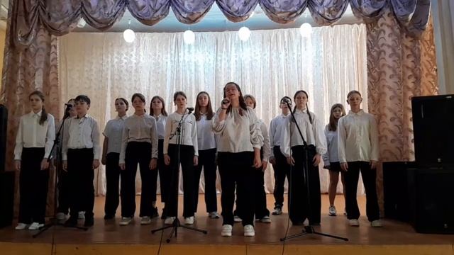 Песня"Ты держись,боец" авторства Н.Дегтярёвой,в исполнении детского хора ГБОУ СШ №10 г.о. Харцызск
