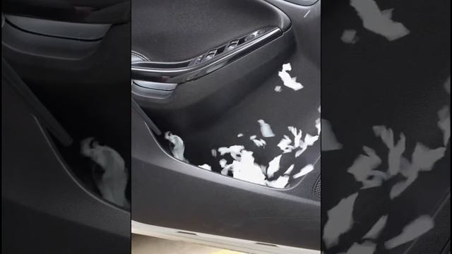 Мощный мини автомобильный пылесос.