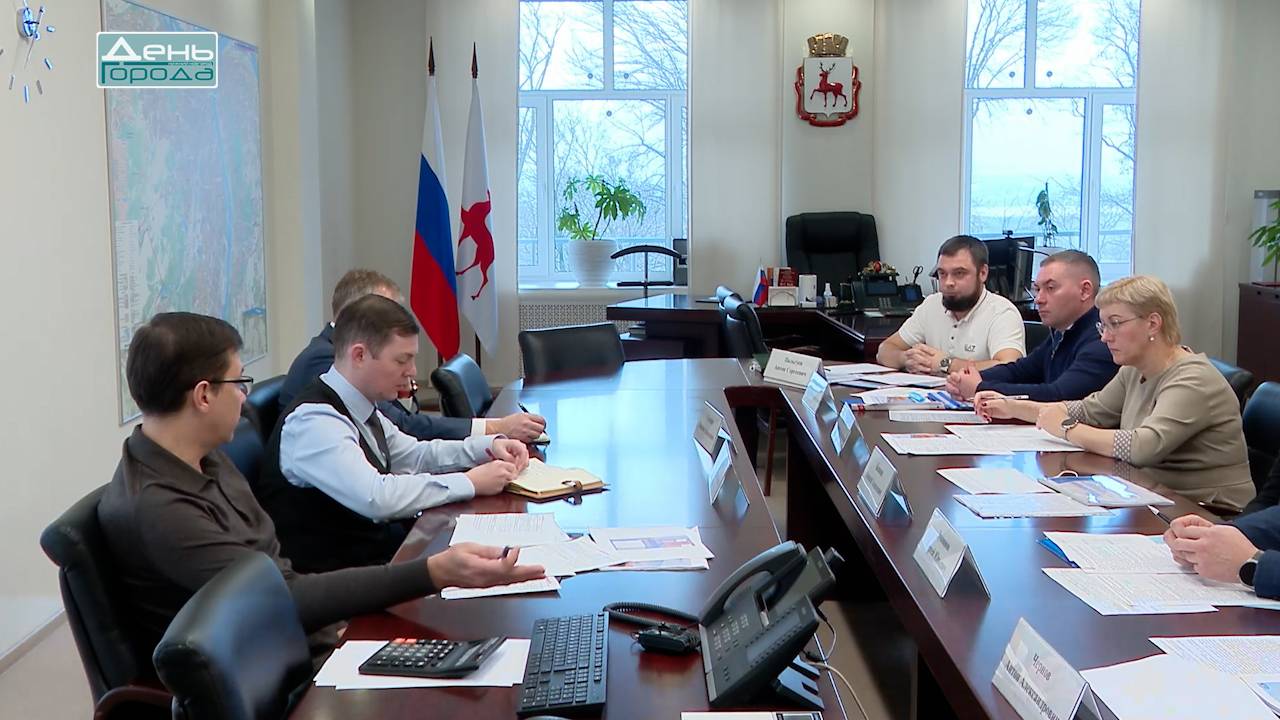 Глава Нижнего Новгорода продолжает совещания на тему готовности организаций к снегопадам