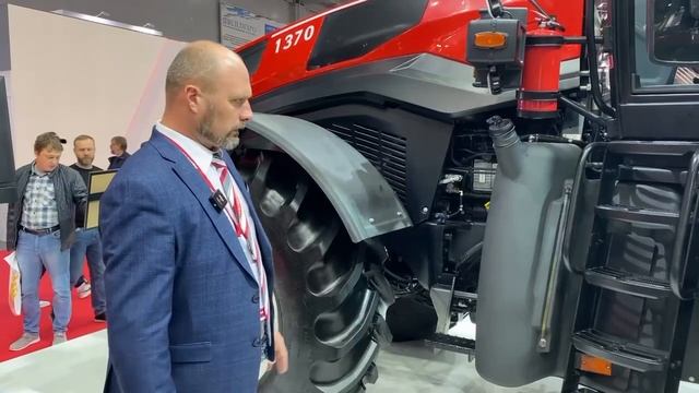 Трактор Ростсельмаш 1370 стал одной из премьер выставки АГРОСАЛОН 2024.
