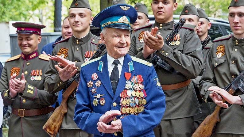 Памяти военного лётчика ВОВ Кульпова Н.И. Город-герой Тула. 24.11.2024