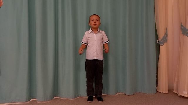 "Цветок", Читает: Сахабутдинов Эмин, 6 лет