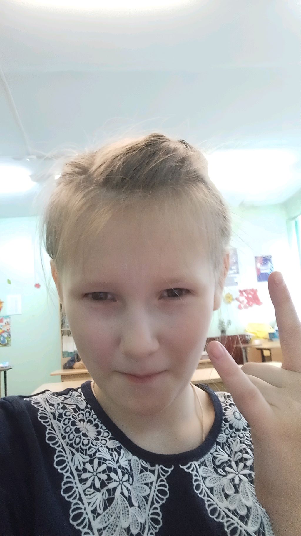 пробую разную еду пешите в комментариях)