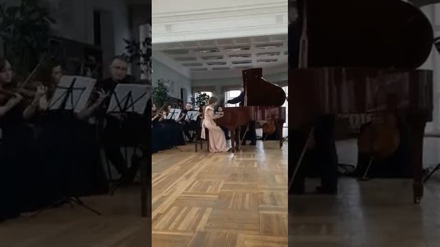 Лидия Букур 13 лет. П. И. Чайковский "Нежные упрёки"