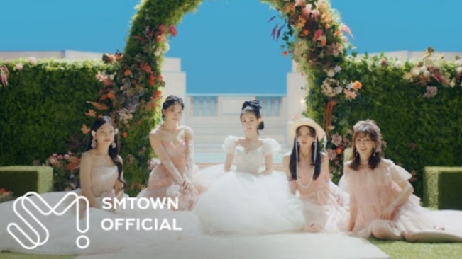 Red Velvet "Feel My Rhythm" MV