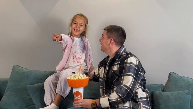 "Стакан для напитков и снеков "Комбофуд"