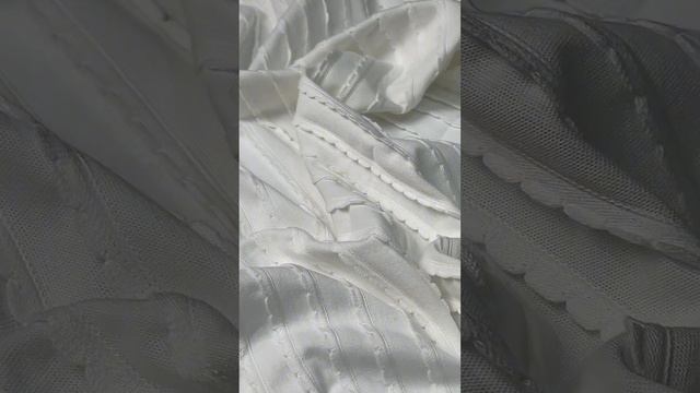 Это не просто трикотаж, а кулирная гладь с жаккардовым ажуром, 100% хб - смотрите на сайте или в ВК
