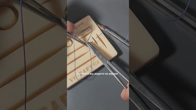 Устроился в травмпункт работать знай одно...
