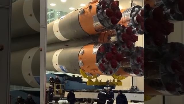 Сегодня утром ракету «Союз-2.1а» со вторым радиолокационным спутником «Кондор-ФКА» № 2 вывезли на ст