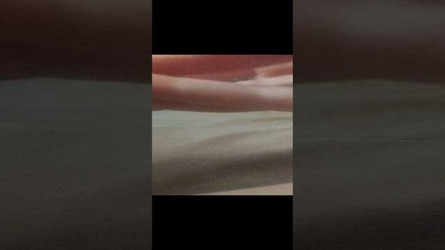 большой чупа чупс в нём яйцо дракона