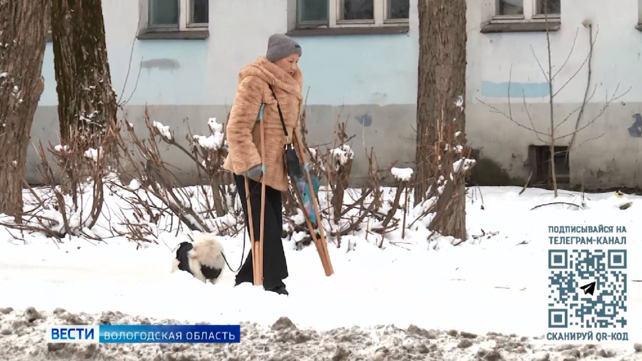 Последствия непогоды продолжают устранять вологодские коммунальщики