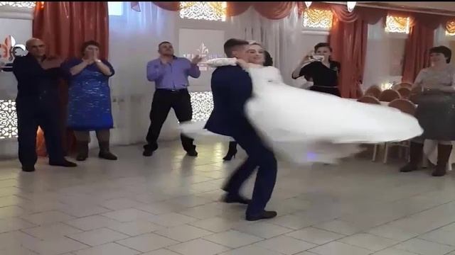 "Давай поженимся" (Вера Самарская)