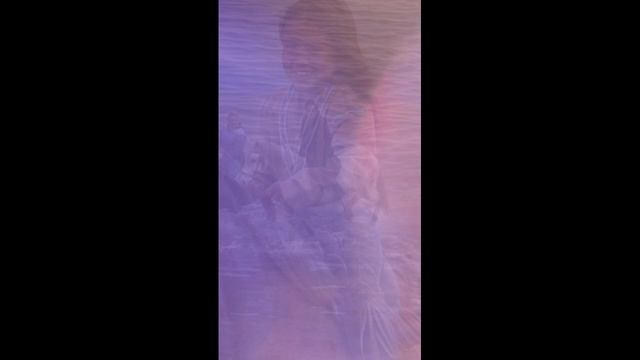 Лео   Ройс В поле с конём  #shorts