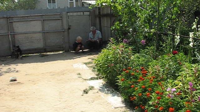 Заливаем глиной полы 12 авг 2006г3