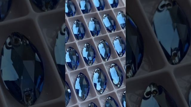 Стразы пришивные (камни) челнок, лодочка Navette 9*18mm  Sapphire 12 шт.