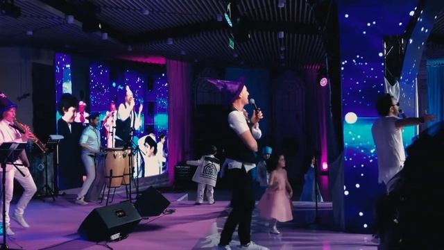 Фрагменты выступлений группы "Jewkovka band" на многочисленных еврейских мероприятиях.