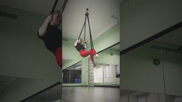 Aerial Straps 2023