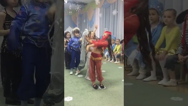 Танец восточных красавиц