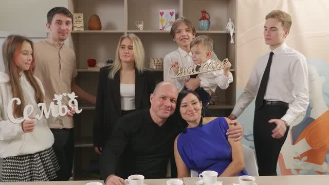 Многодетные семьи Новосибирска ко Дню матери