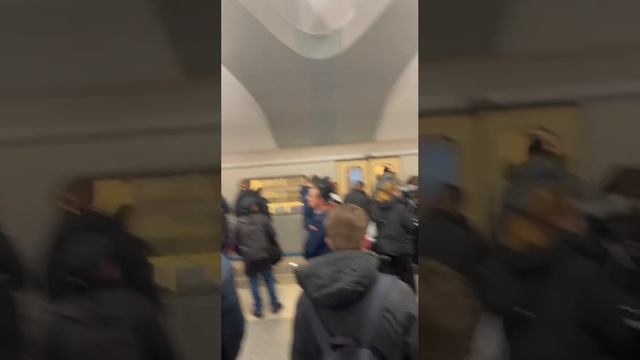 🚇На Калининской линии метро временно увеличены интервалы движения для проверки состава🚇