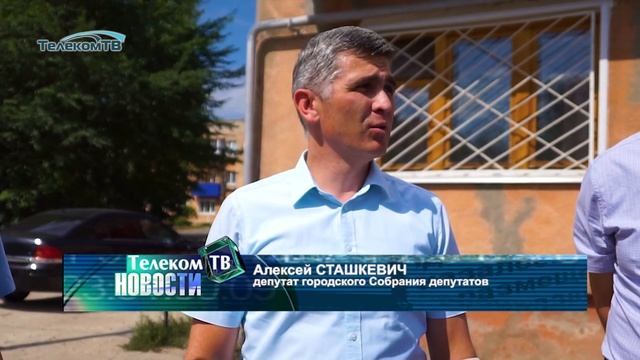 Благодаря депутатам благоустраиваются тротуары у домов