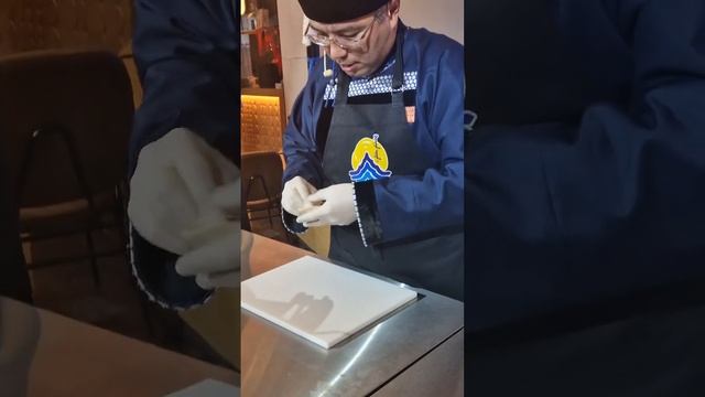 Глава Бурятии слепил буузы на ВДНХ