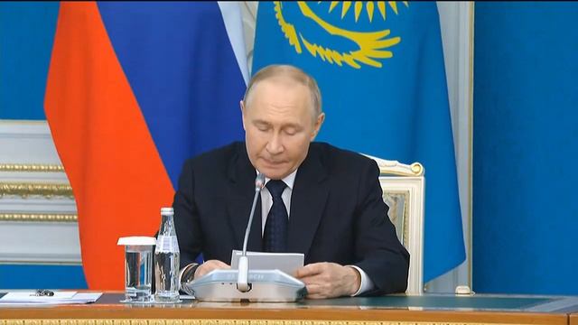 Владимир Путин поприветствовал участников ХХ форума сотрудничества России и Казахстана