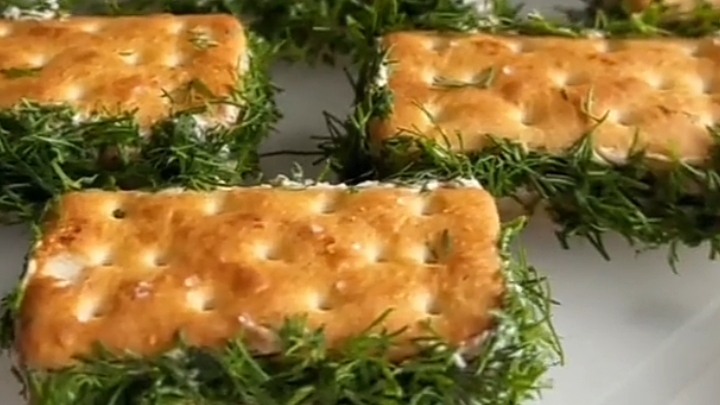 Закуска с лососем...🍣🎄😋     Рецепт в описании ✍️