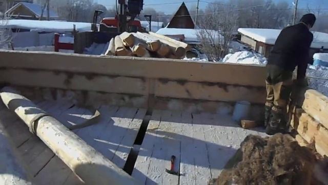 Подготовка к монтажу 5 стены в срубе бани
