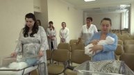 В перинатальном центре рожениц поздравили с Днем матери